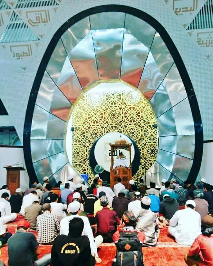 Gubernur Menyampaikan kuliah subuh 