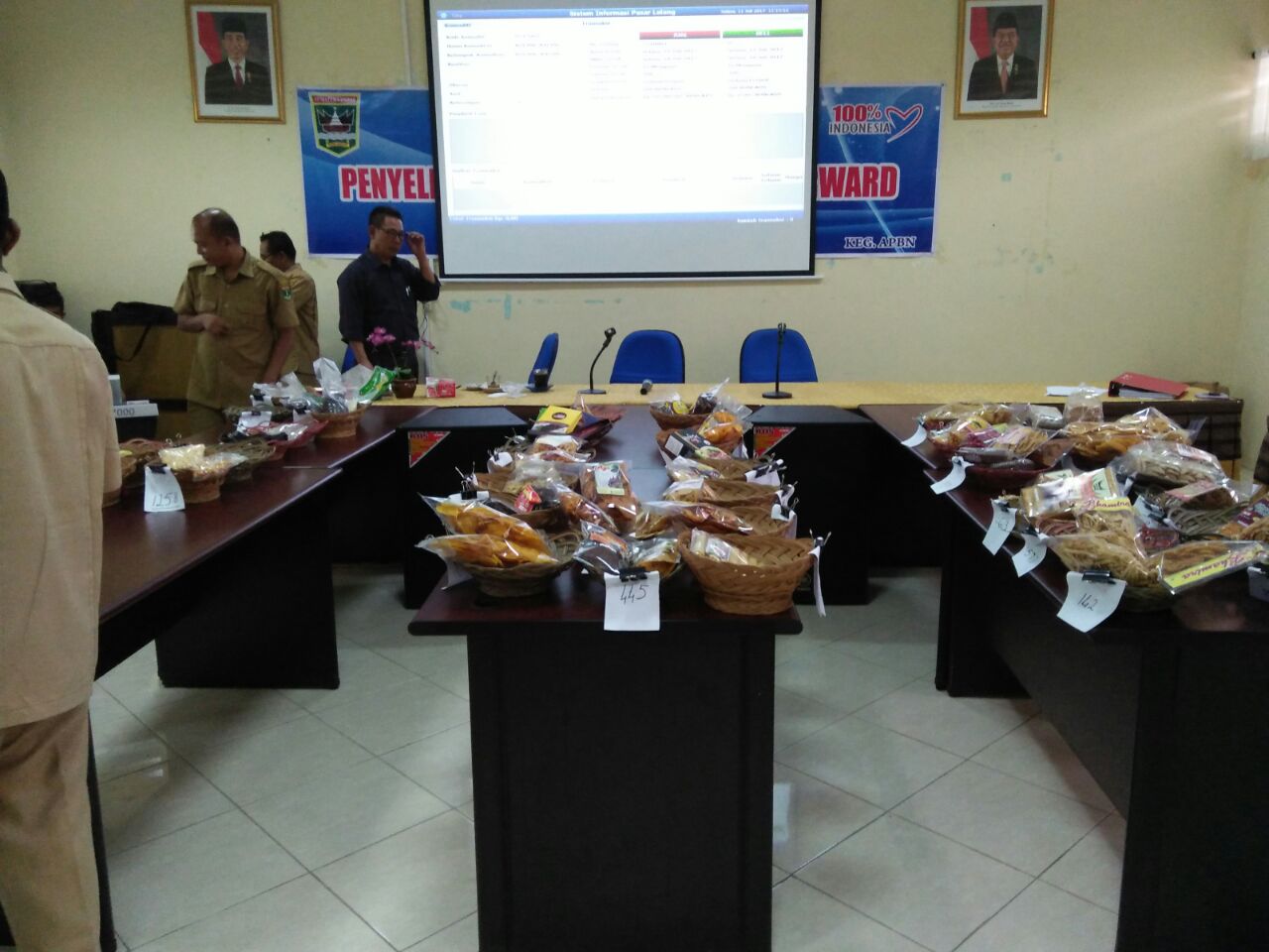 DISPERINDAG SUMBAR MENYELENGGARAKAN PASAR LELANG FORWARD