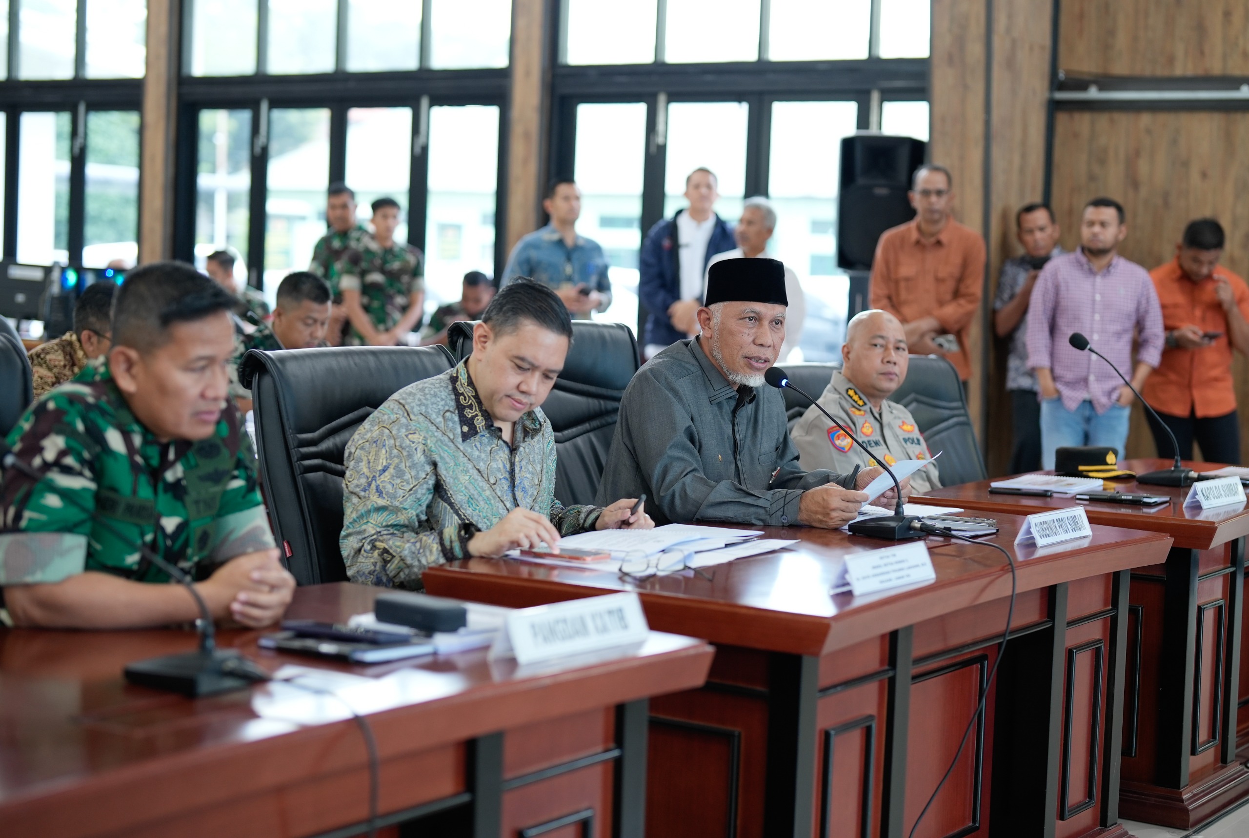 Reses Komisi I DPR RI di Kodam XX: Gubernur Mahyeldi Laporkan Progres Huntara dan Kesiapan Mitigasi Sumbar