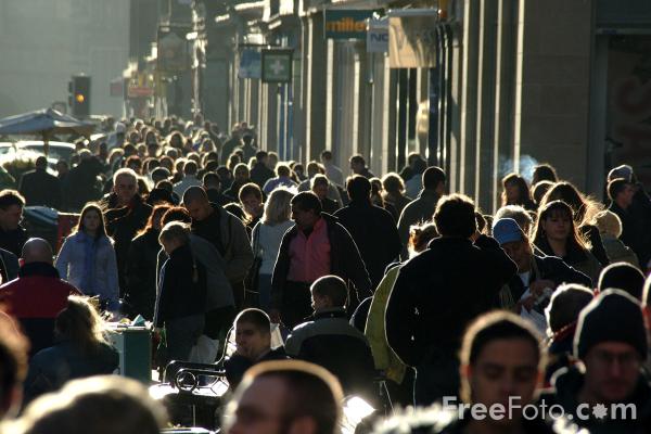 Daya Beli melemah atau Keinginan Menyimpan Tinggi?