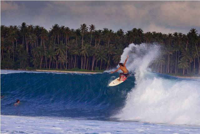 Tingkatkan Pengelolaan Wisata, Mentawai Optimis Bisa Raih 11 Milyar Tahun Ini