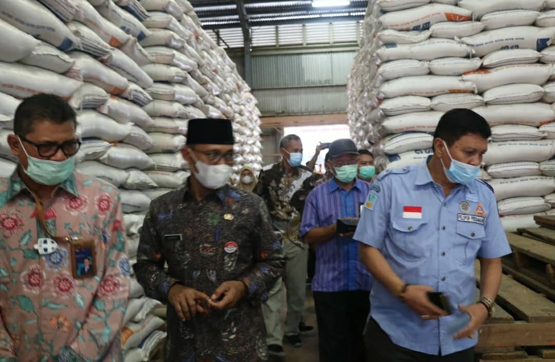 756.750 kg Beras Bantuan PPKM Sumbar Telah Disalurkan, Target Tuntas 31 Juli