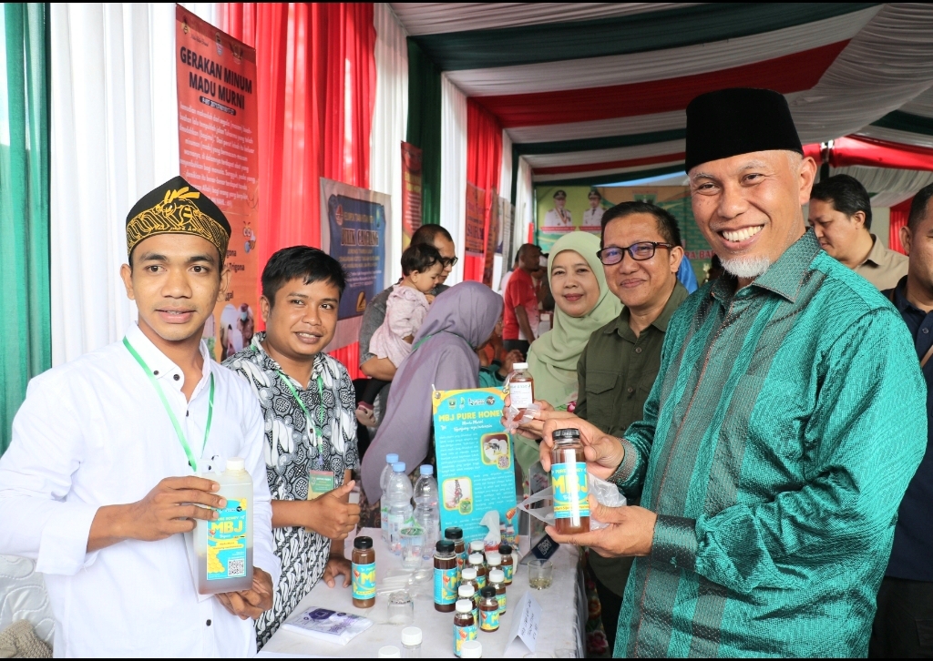 Festival Madu Resmi Dibuka Gubernur Mahyeldi, Hadirkan berbagai Jenis dan Rasa Madu Asli Sumbar 