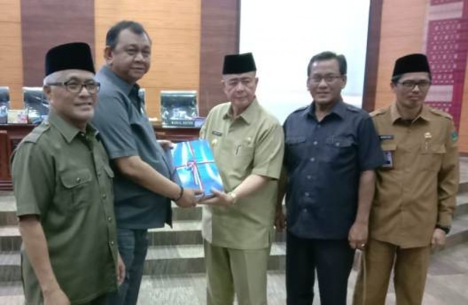 Wagub Sumbar Sampaikan RAPBD-P 2019 ke DPRD