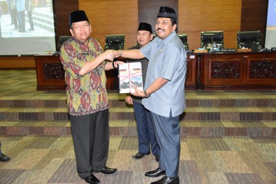 DPRD Sumbar Tuntaskan Lima Ranperda di Masa Sidang Kedua 2017