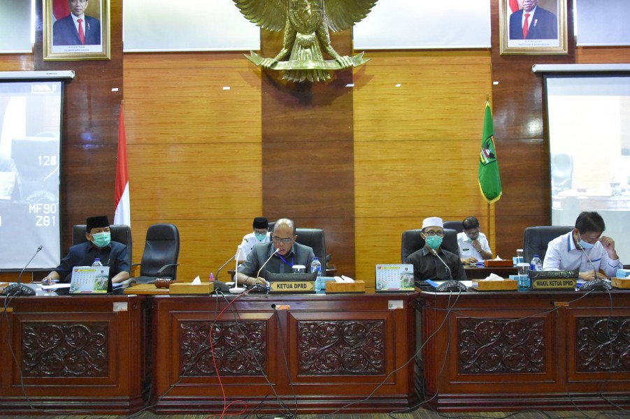 Penyampaian Nota Pengantar Ranperda Pertanggungjawaban APBD 2019. DPRD Sumbar : WTP Belum Menjamin Penggeloan Anggaran Berjalan Efektif dan Akuntabel