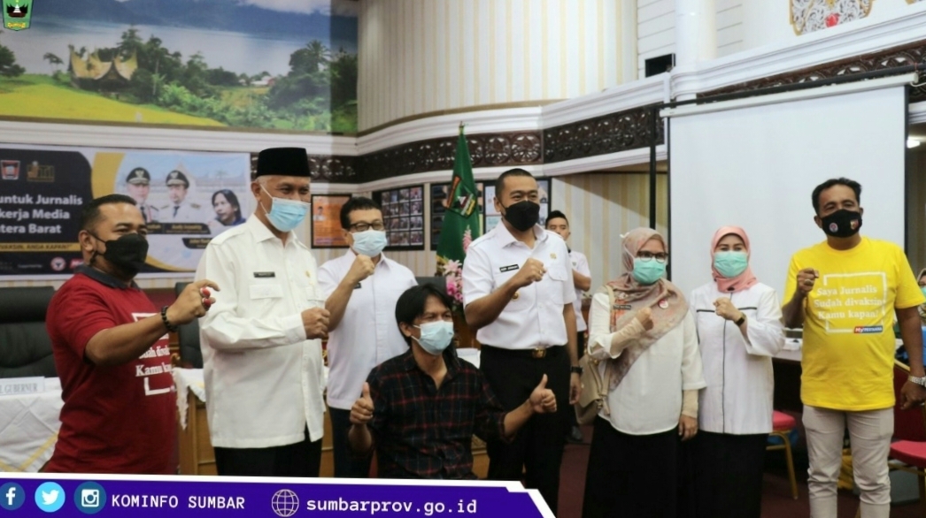 Ratusan Jurnalis di Sumbar Terima Vaksin Covid-19