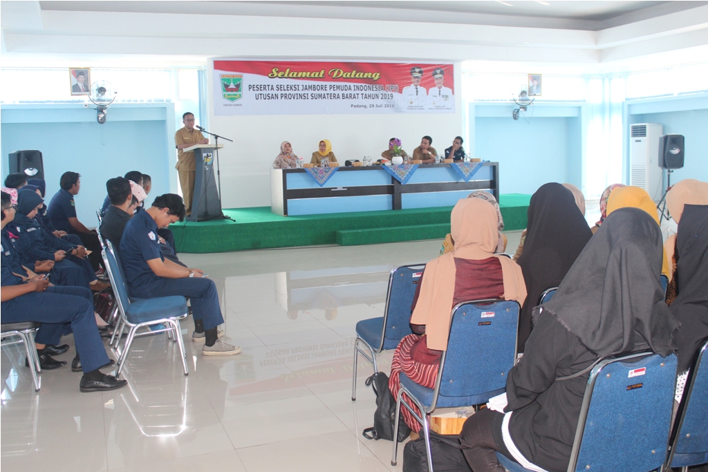 BUSTAVIDIA: TUN JUKAN KITA FESNYA MINANGKABAU