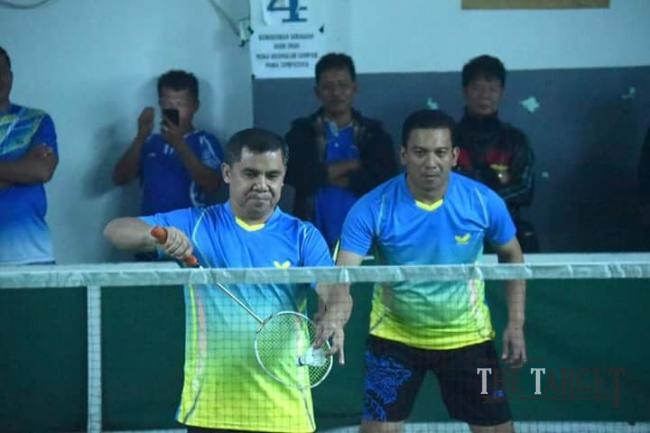 Padang Panjang Gelar Turnamen Bulutangkis Pabasko
