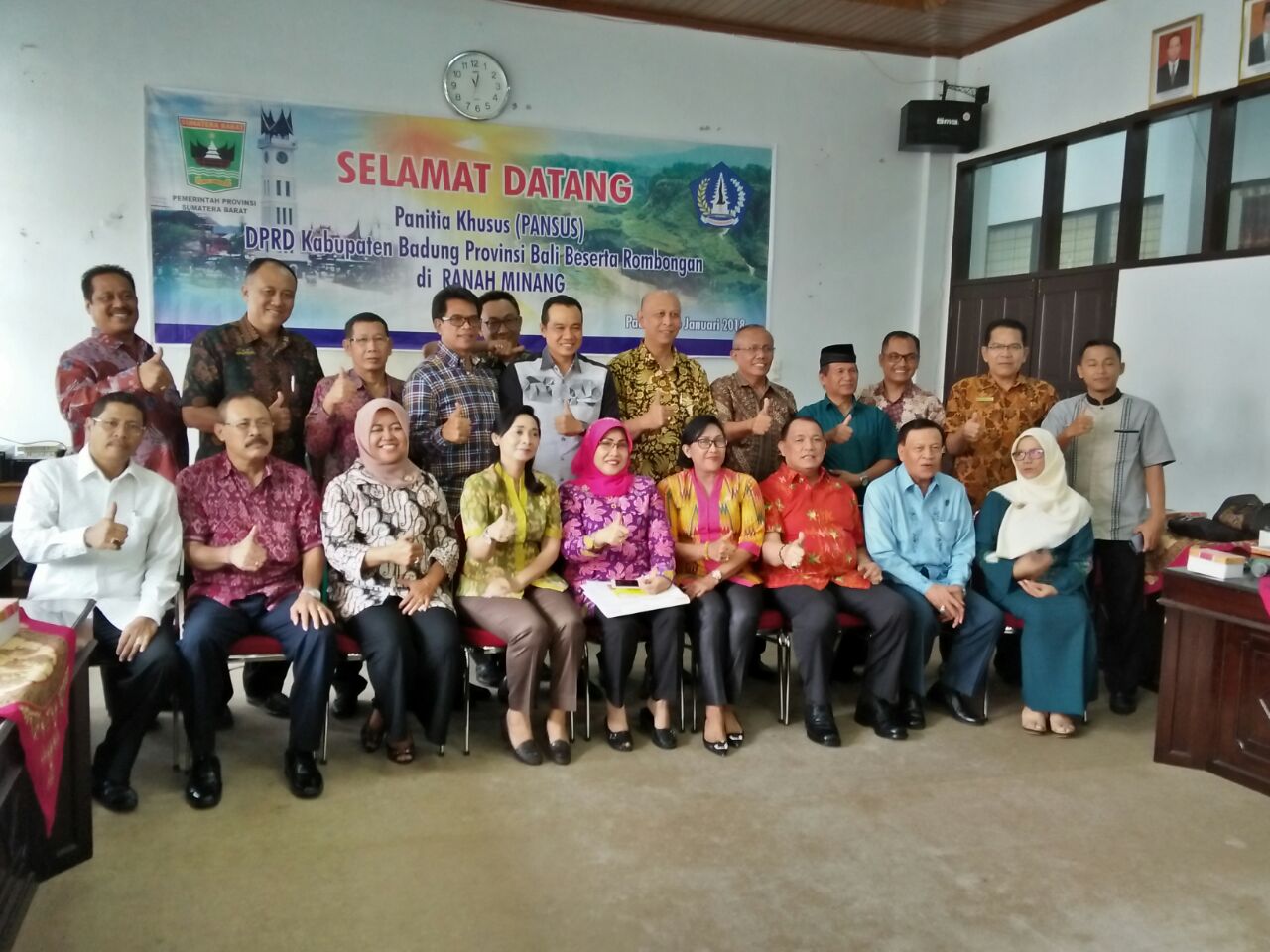 ﻿DPRD Kabupaten Badung Provinsi Bali Study Banding Desa Adat ke Sumbar