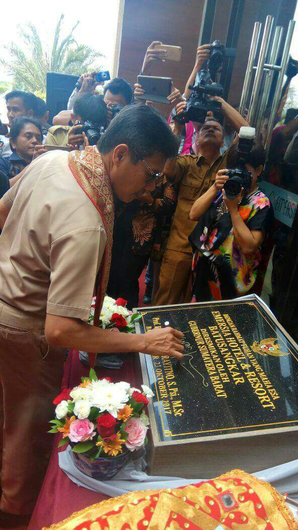 Tanah Datar Miliki Hotel and Resort