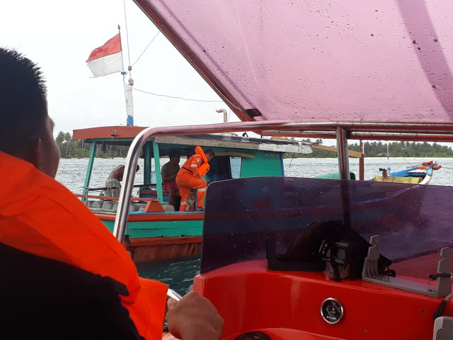 Nyaris Dihantam Badai, Kapal Nelayan Mati Mesin Diselamatkan Tim Sar Gabungan