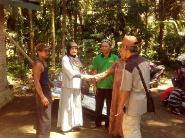 Endarmy Bantu Rumah Tertimpa Pohon