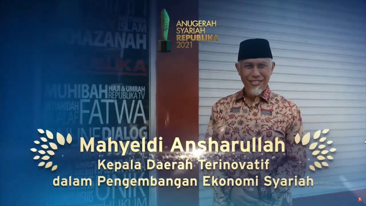 Gubernur Mahyeldi Raih Anugerah Tokoh Terinovatif Pengembangan Ekonomi Syariah Republika
