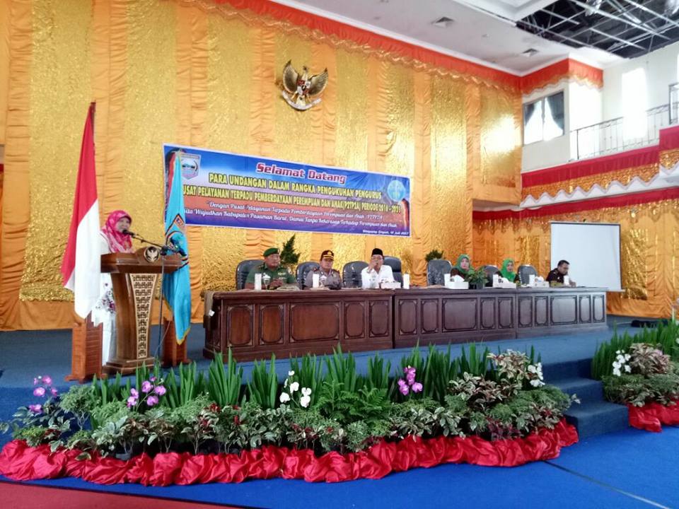 Nevi Irwan Prayitno Hadiri Pengukuhan Kepengurusan Dekranasda dan P2TP2A Kabupaten Pasaman Barat