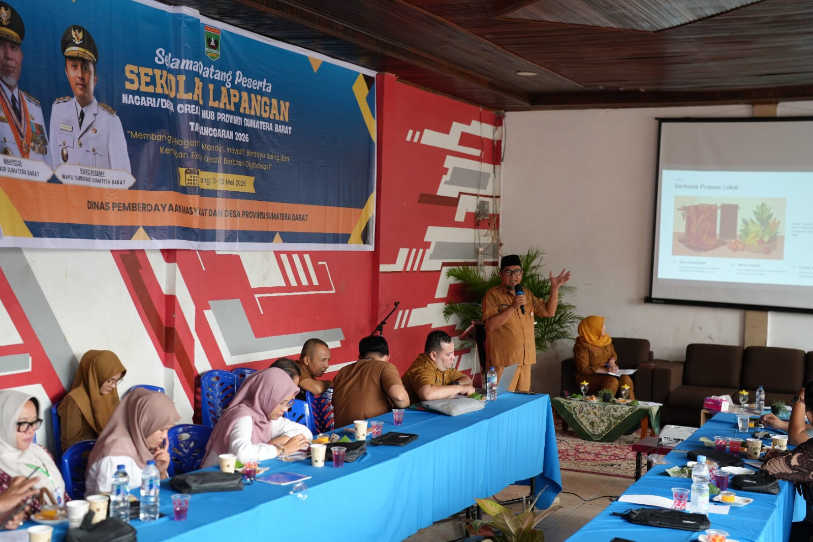 Akselerasi Digitalisasi Pedesaan: Strategi Diskominfotik Sumbar Dukung 10 Nagari Creative Hub