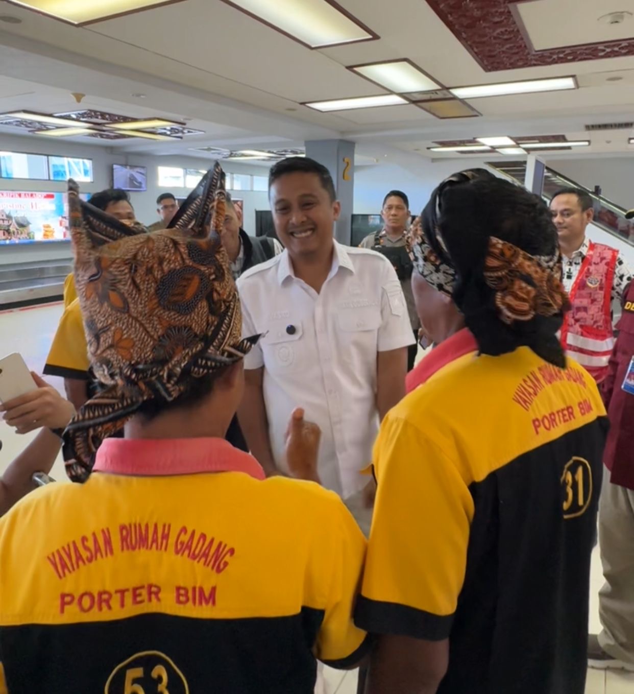 Wagub Sumbar Wujudkan Pelestarian Budaya: Bahasa Minang Kini Hadir di BIM