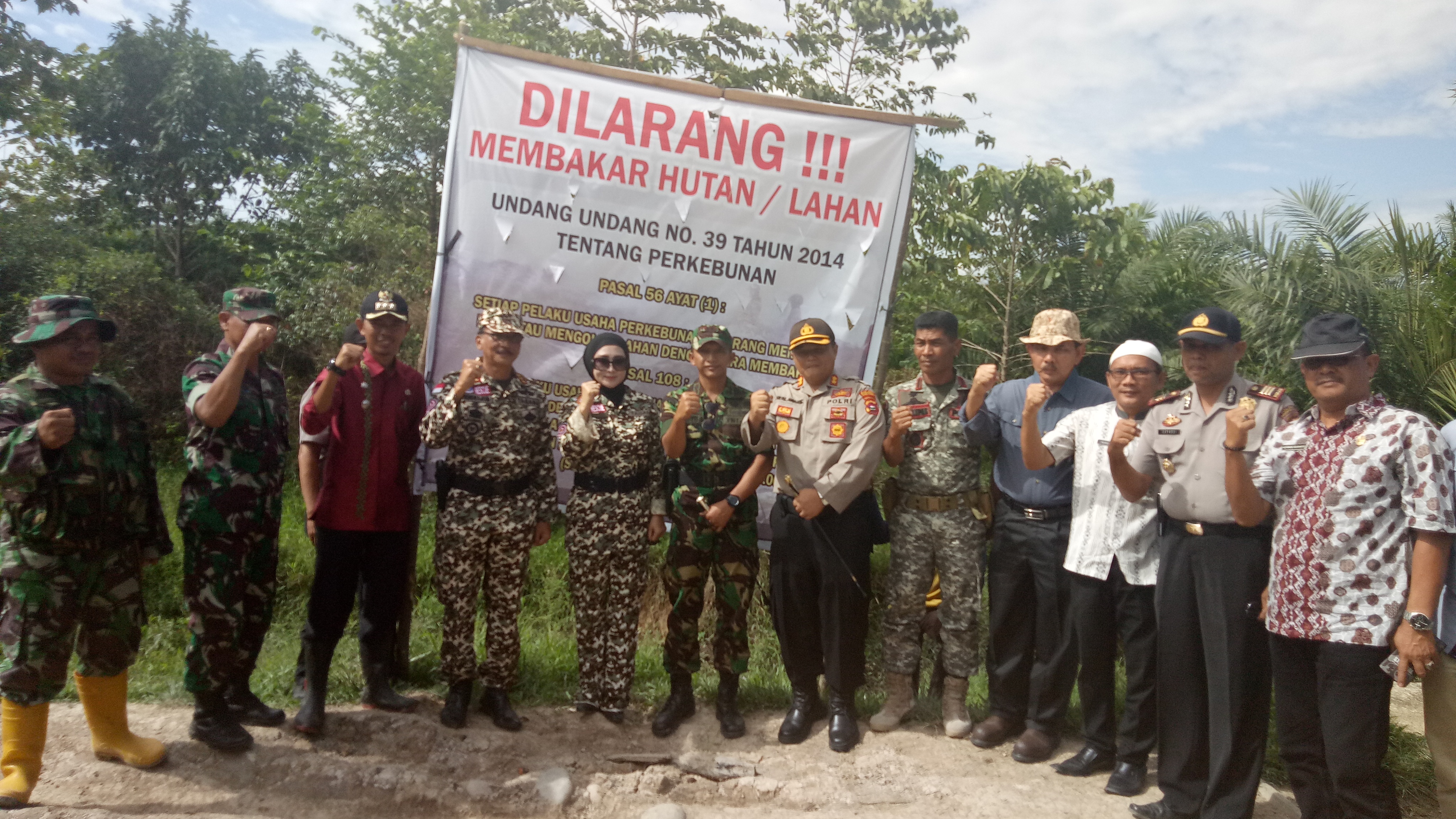 Bupati Hendrajoni Bersama Forkopimda Akan Tindak Tegas Pelaku Pembakaran Hutan Di Pessel