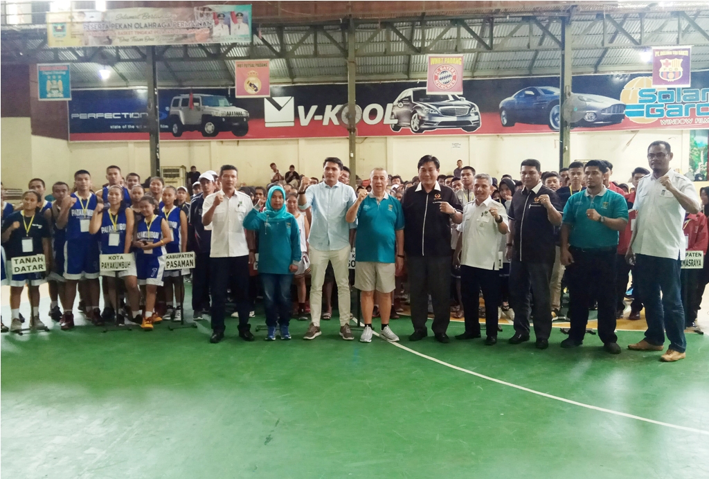 KETUA PP PERBASI BUKA PEKAN OLAHRAHA PERMAINAN SUMBAR