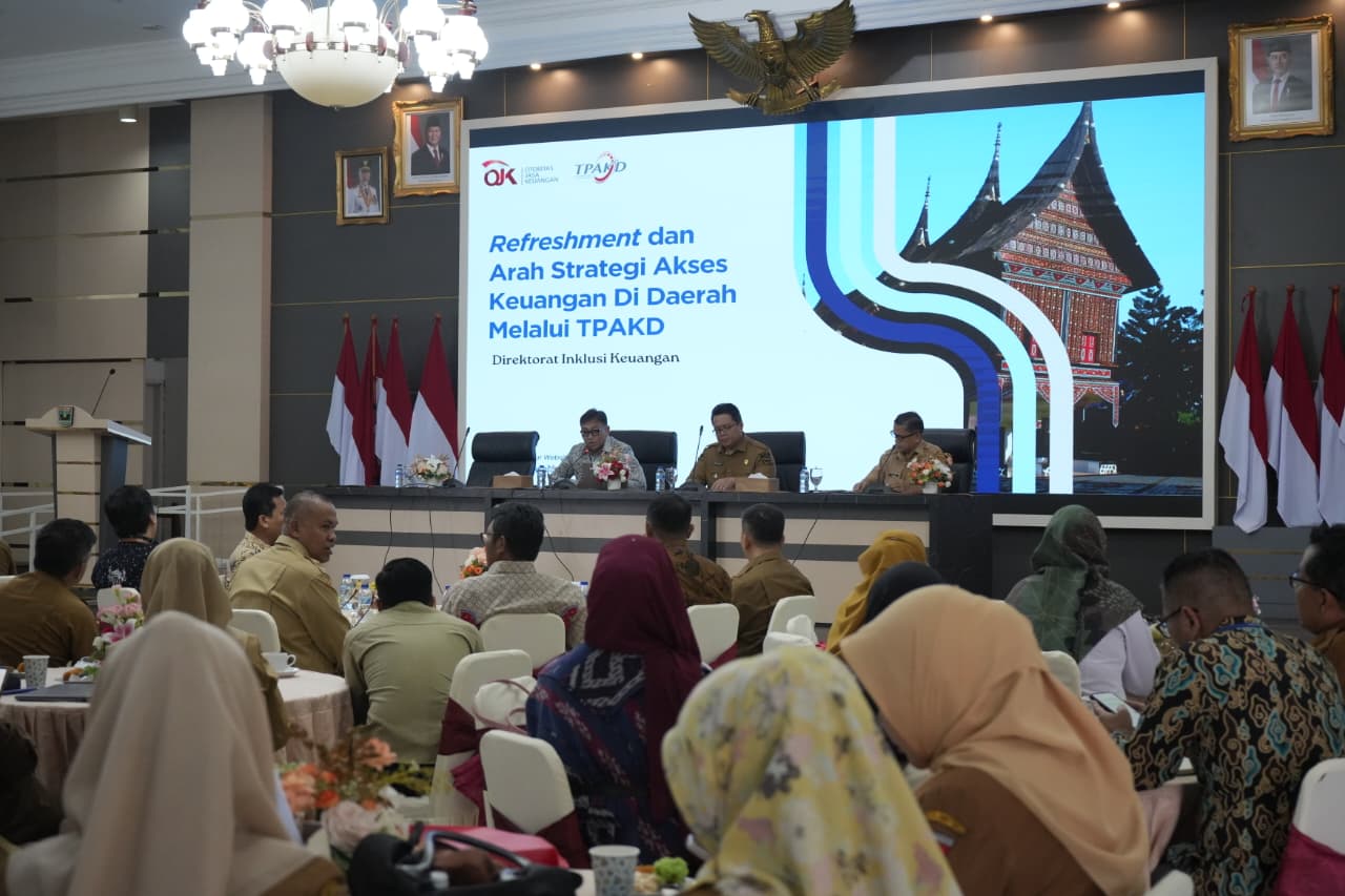TPAKD Sumbar Perkuat Sinergi, Sekda Arry Soroti Urgensi Literasi Keuangan di Tengah Gempuran Jasa Ilegal