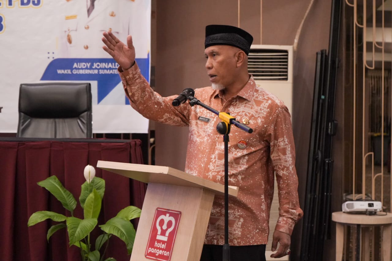 Gubernur Mahyeldi Ingatkan Pejabat Pengadaan Pemprov Sumbar Harus Tegak Lurus dengan Aturan