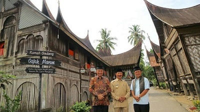 INDRA CATRI BAWA 120 JAJARANNYA NIKMATI PESONA SARIBU RUMAH GADANG