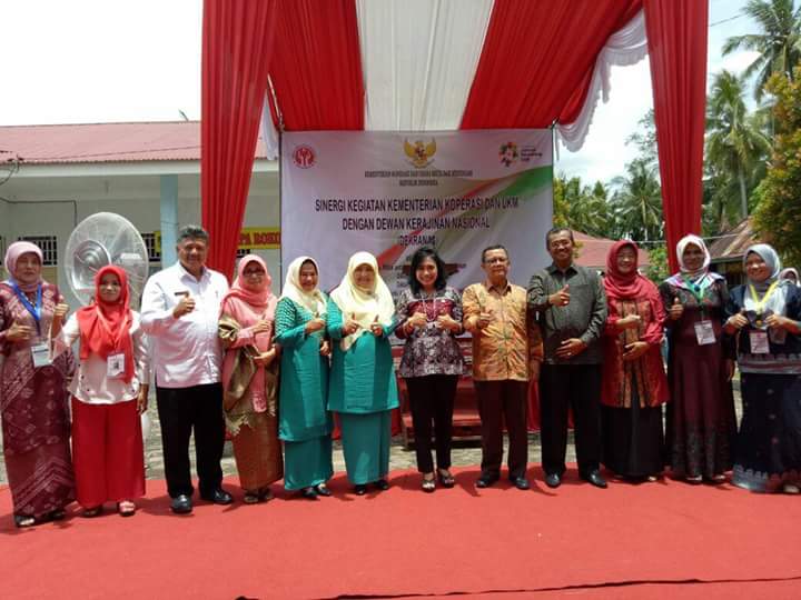 Kepedulian Kementerian Koperasi UKM Dan Dekranas Pusat Kepada Pengrajin Sumbar