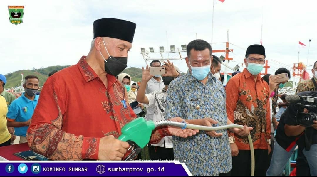 SPBN Diresmikan, Nelayan Pesisir Selatan Bisa Isi Bahan Bakar di Pantai Carocok