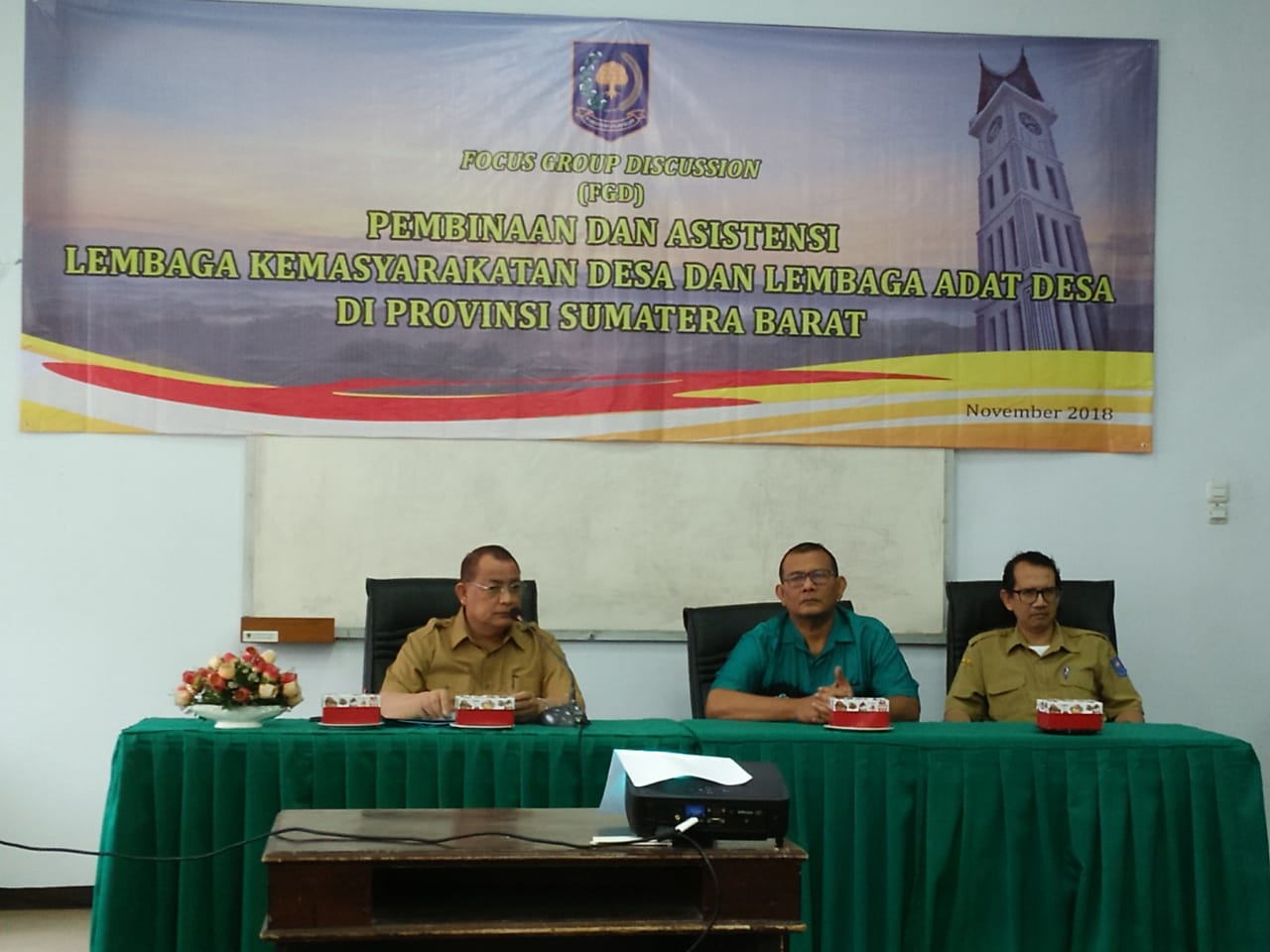 FGD ASISTENSI LEMBAGA KEMASYARAKATAN DESA DAN LEMBAGA ADAT DI PMD SUMBAR