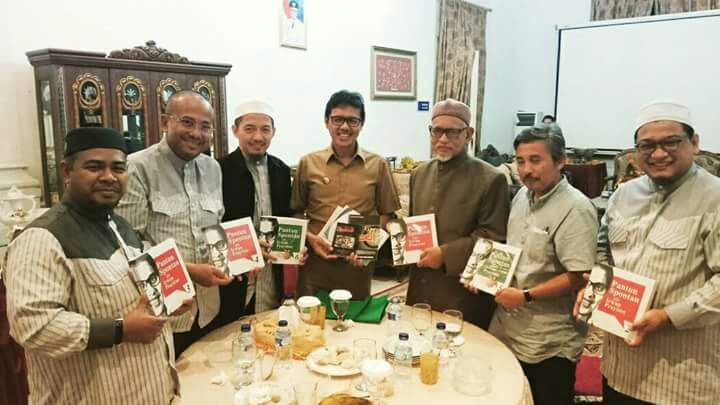 Gubernur Menerma Kunjungan Muhibbah Partai Islam Malaysia