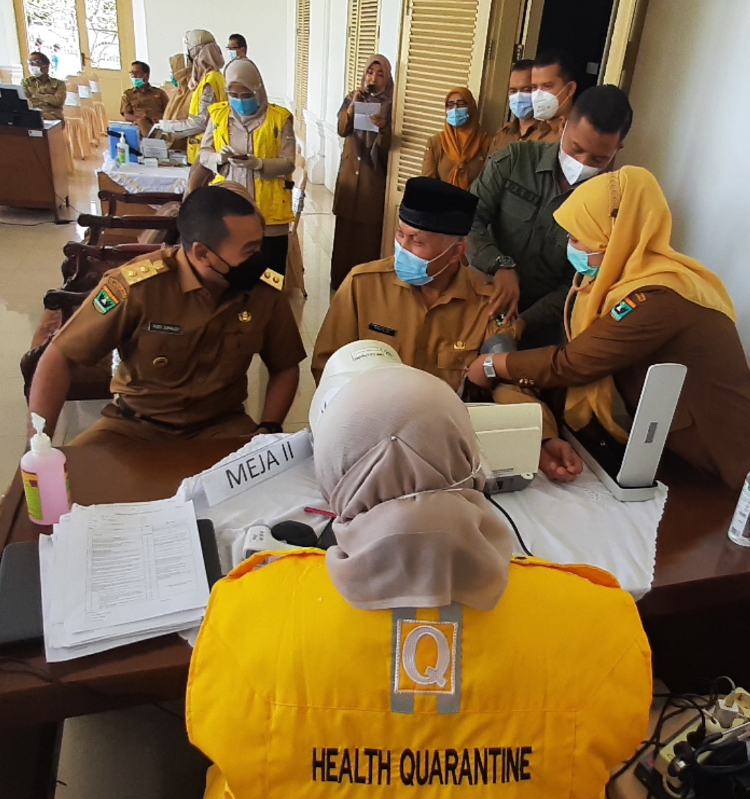 Gubernur dan Wagub Sumbar Divaksin Covid-19 Hari Ini