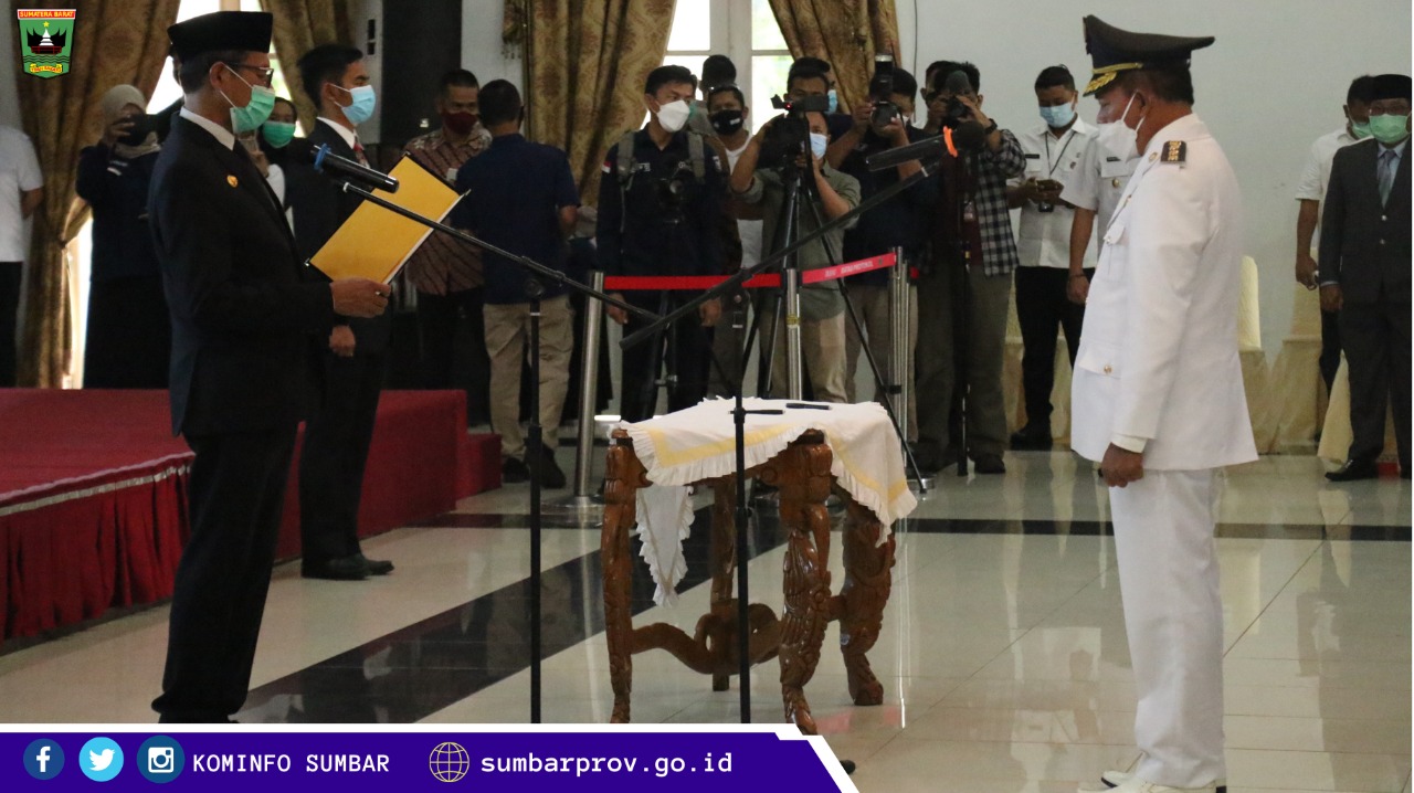 Gubernur Sumbar Resmi Lantik Bupati Tanah Datar Sisa Masa Jabatan 2016-2021