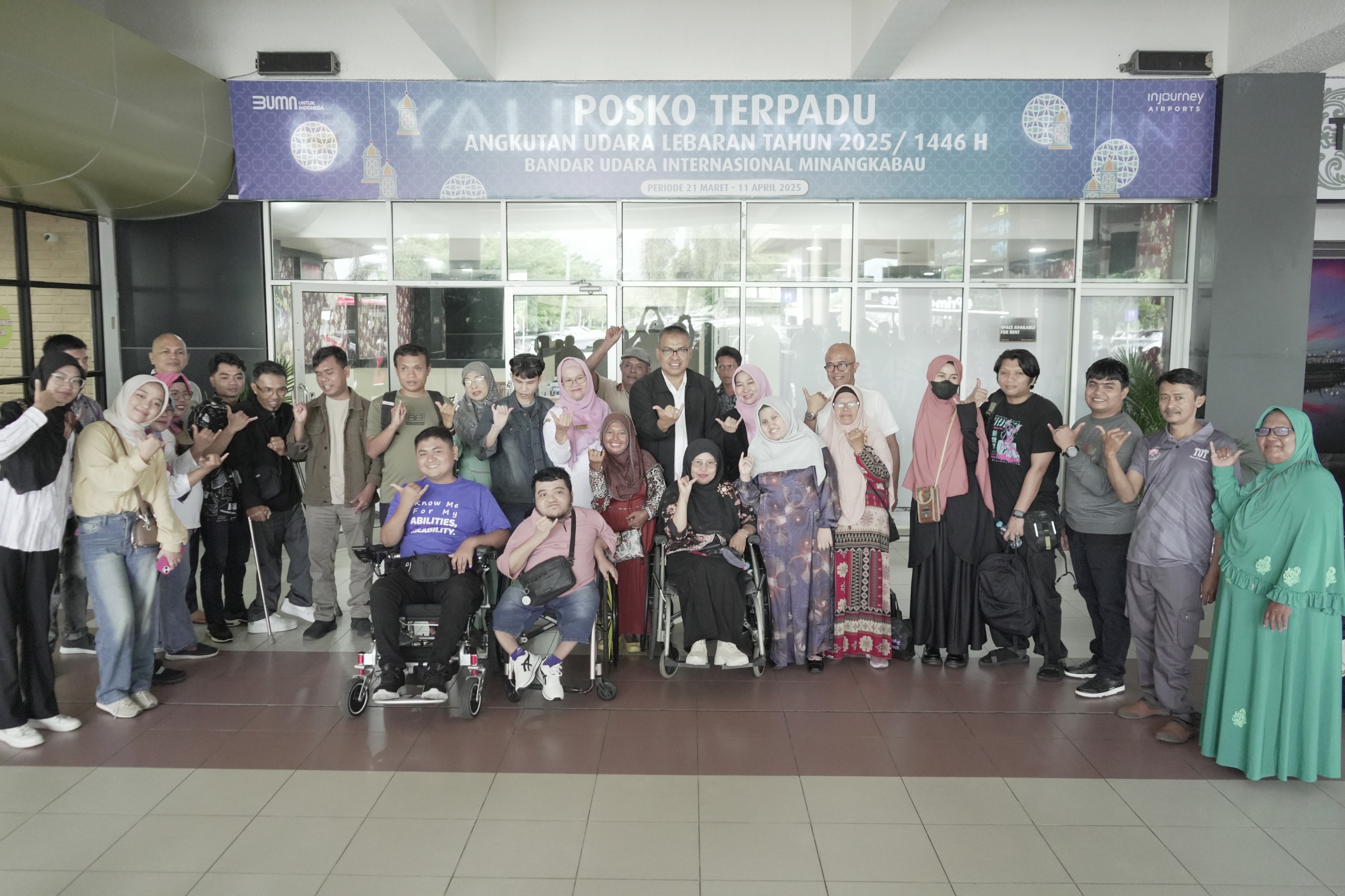 Semangat Membara Kontingen Sumbar Menuju Medan: Siap Ukir Prestasi di Kompetisi TIK Disabilitas Regional