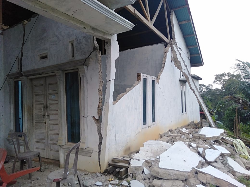 Data Sementara Gempa Solok Selatan Akibat Gempa Mag:5.6, 28-Feb-19 06:27:05 WIB