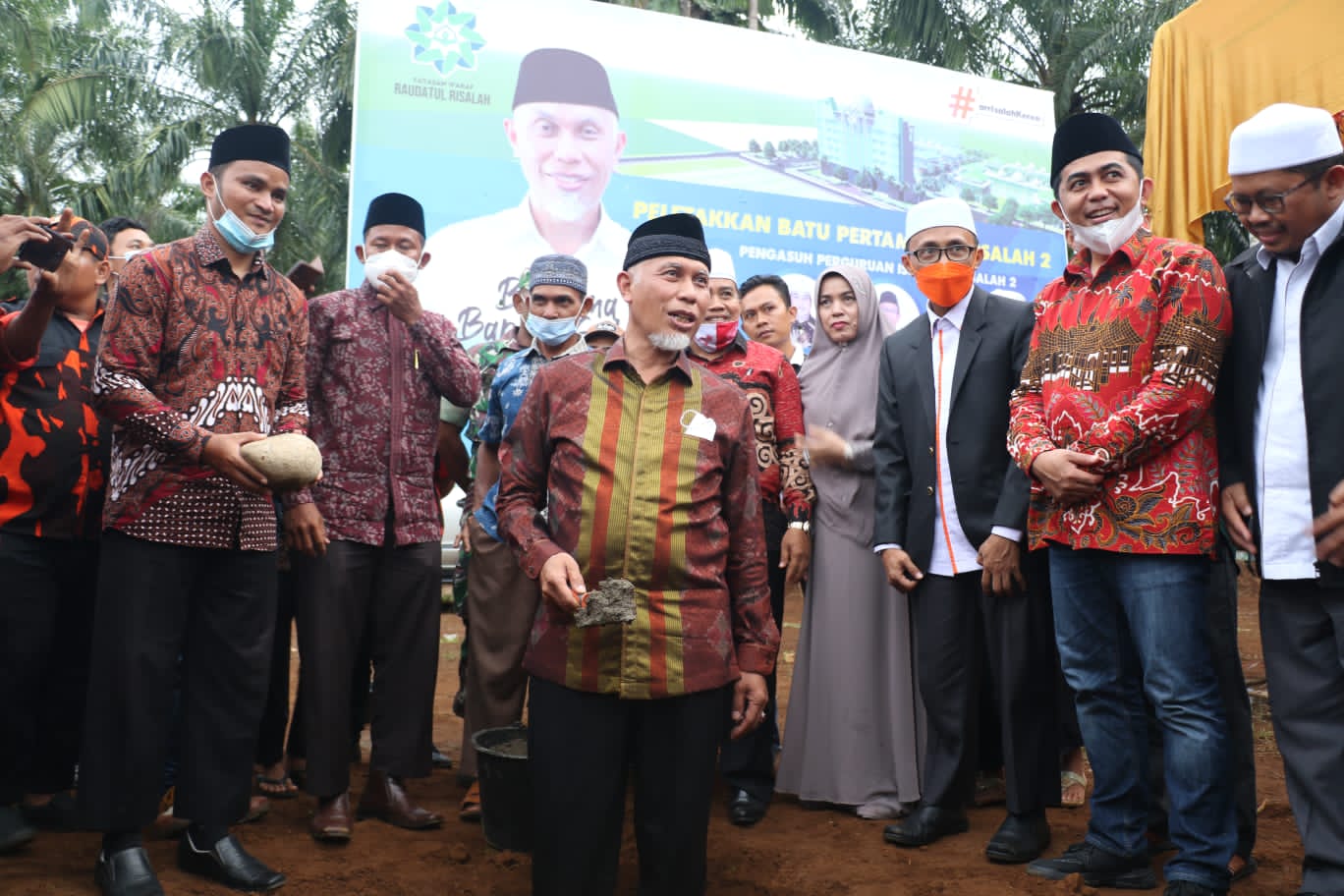 Dukung Pengembangan Pendidikan Pesantren, Buya Mahyeldi Hadiri Peletakan Batu Pertama Pesantren Ar Risalah 2 