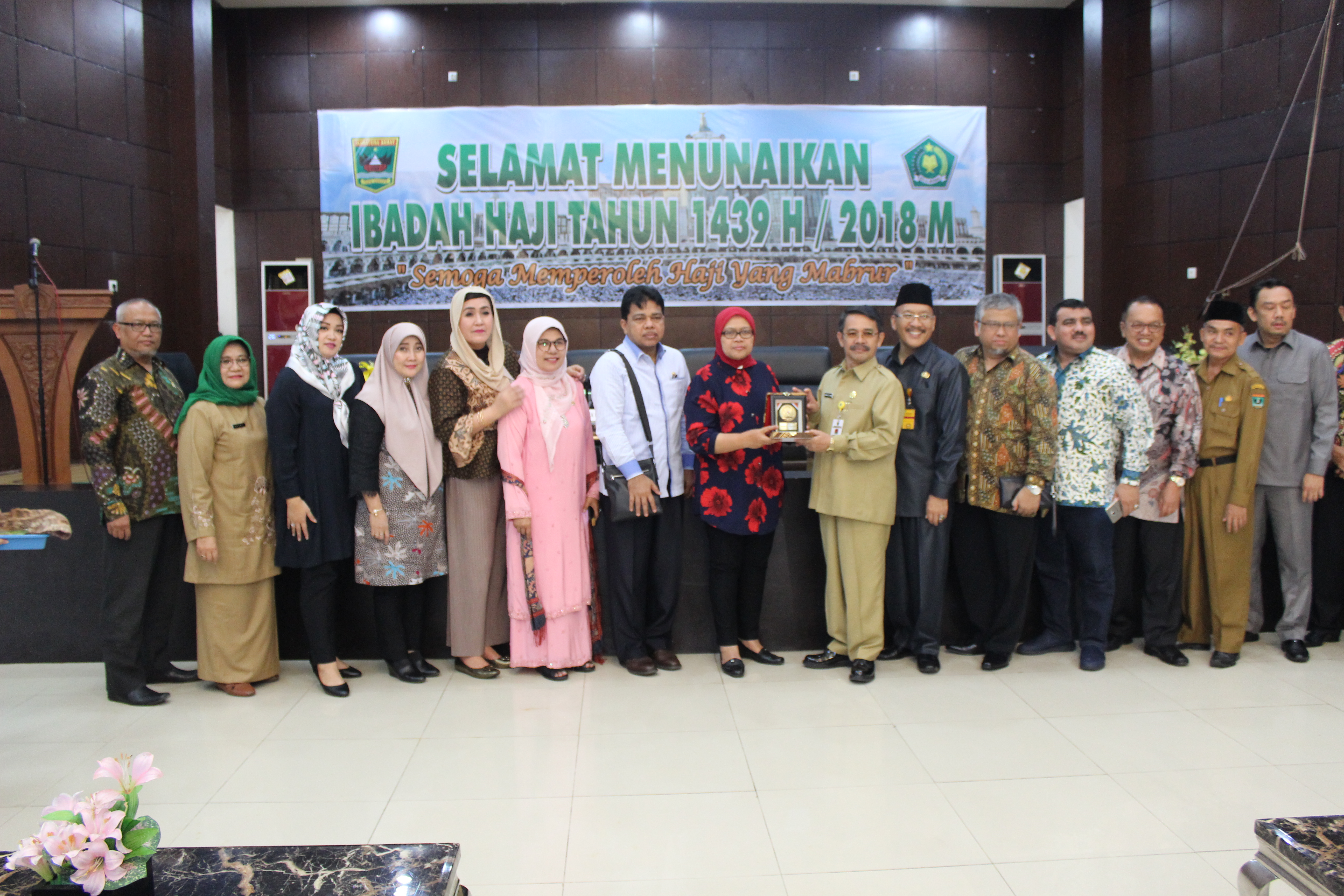 KUNJUNGAN KOMISI IX DPR RI KE ASRAMA HAJI