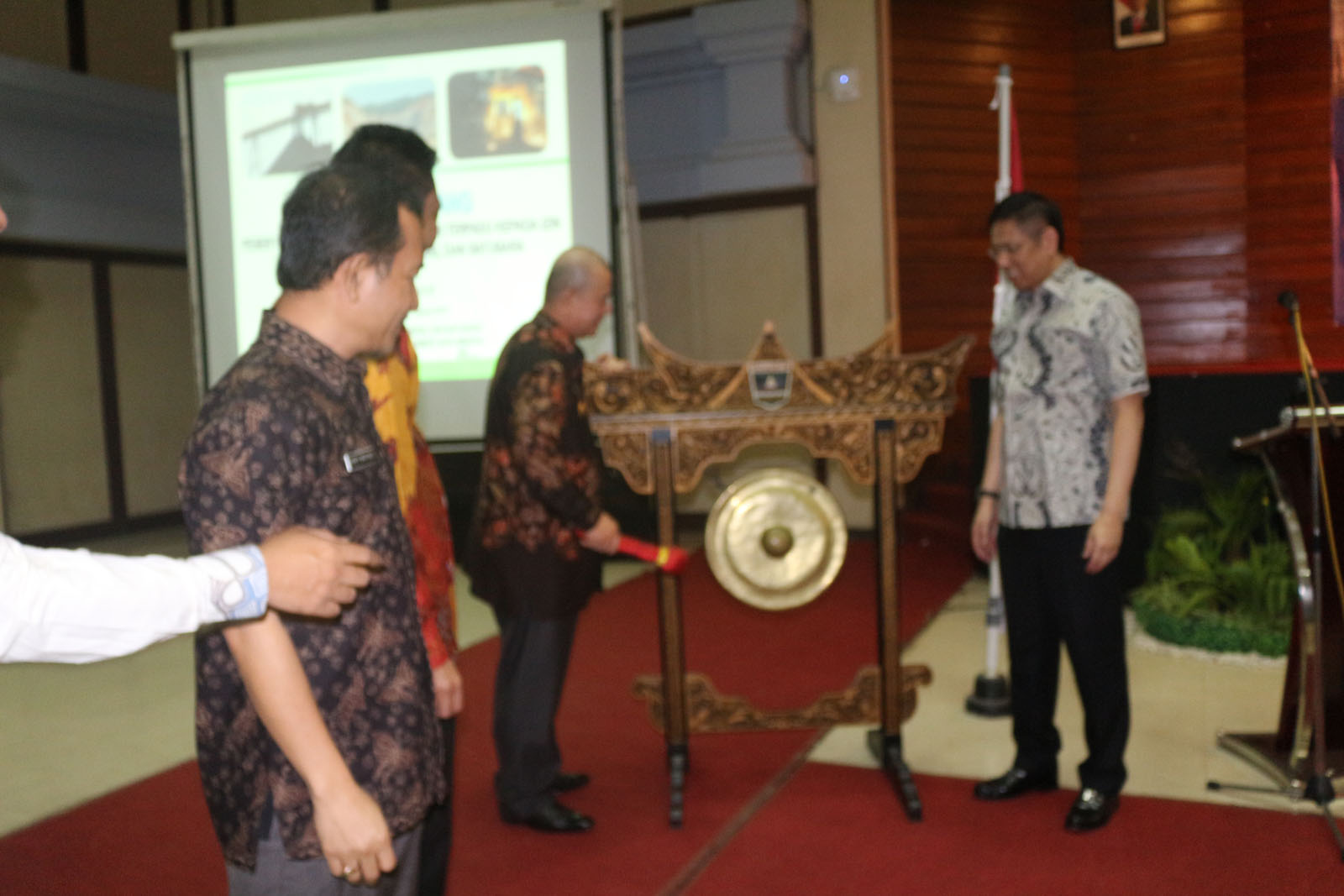 BIMBINGAN DAN PENGAWASAN TERPADU KEPADA IZIN USAHA PERTAMBANGAN MINERAL DAN BATUBARA