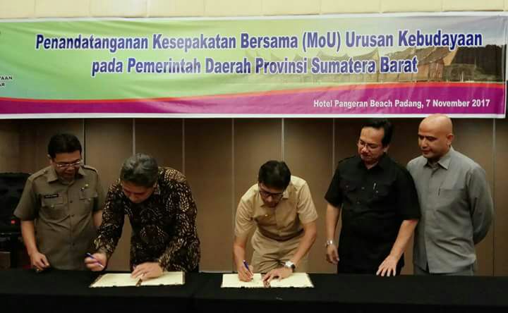 Gubernur Sumbar Tandatangi MoU Urusan Kebudayaan