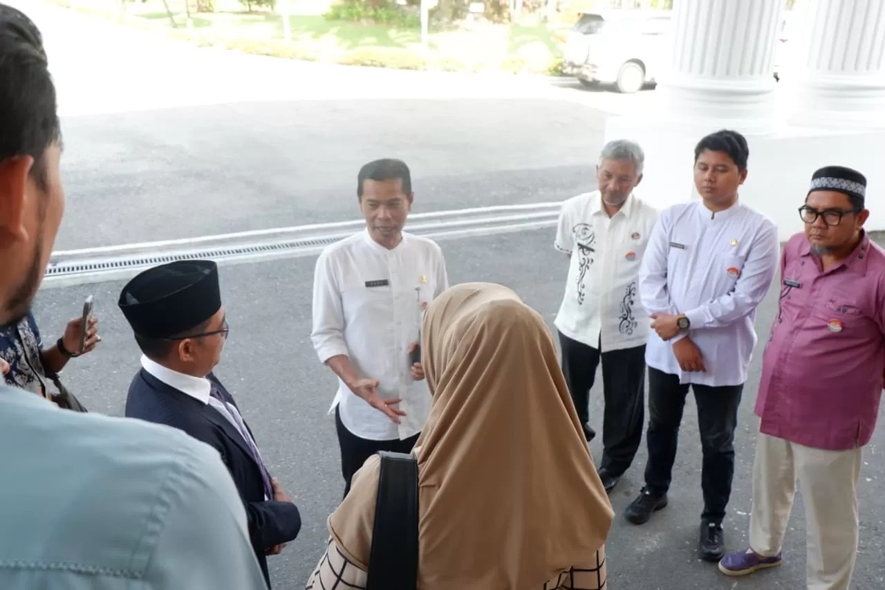 Sampaikan Permohonan Maaf, Diskominfotik Sumbar Pastikan Gubernur Mahyeldi Lantik Komisioner KPID pada 16 Maret