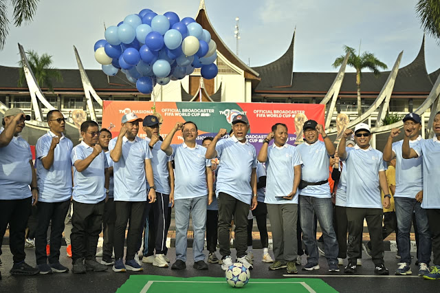 Simbolis Tendangan Bola, Gubernur Mahyeldi Resmikan Kick-Off FIFA World Cup 2026 di TVRI Sumbar