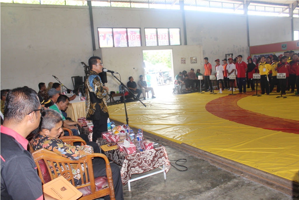 ADIB ALFIKRI: GULAT SALAH SATU LUMBUNG MEDALI SUMBAR