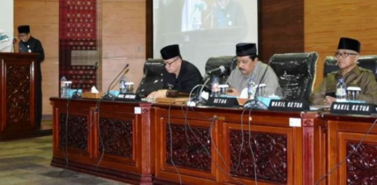 DPRD Sumbar Kembalikan Draft RKUA PPAS APBD 2019 Untuk Diperbaiki