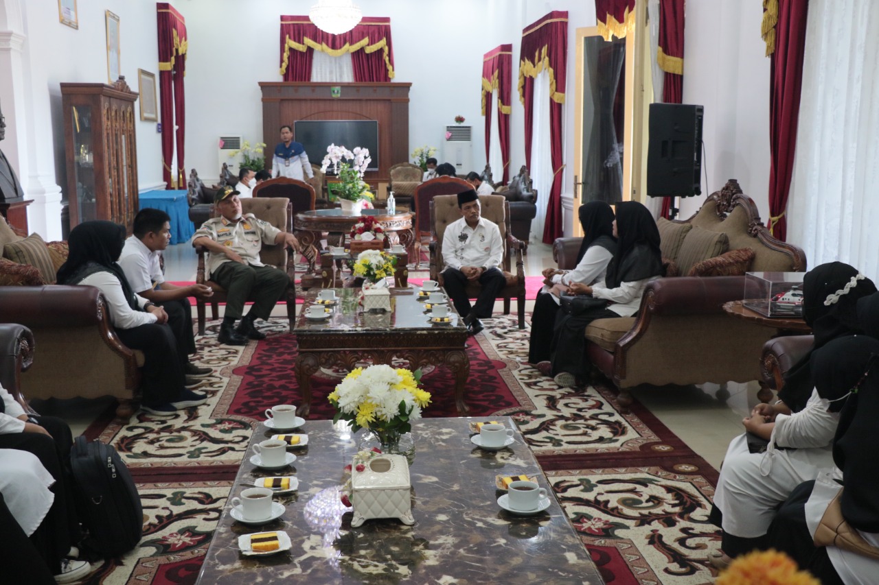 Gubernur Sumbar Tampung Aspirasi 486 Guru Prioritas Pertama Negeri dan Swasta yang Belum Dapat Penempatan