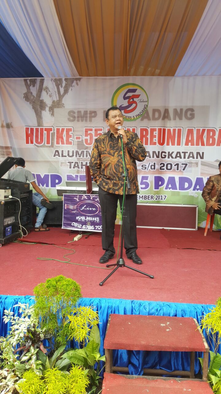 Ketua DPRD Prov. Sumbar hadiri ultah & temu alumni SMP N 5 Padang