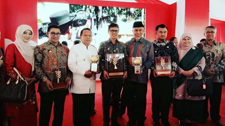 Gubernur Sumatera Barat Terima Penghargaan Nirwasita Tantra 2017