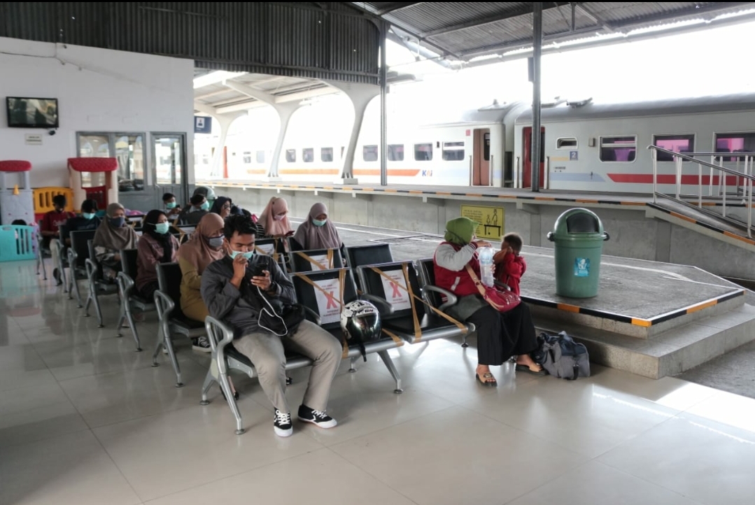 Perjalanan Jarak Jauh Wajib Vaksin, Persyaratan Naik Kereta Api pada Masa PPKM Darurat