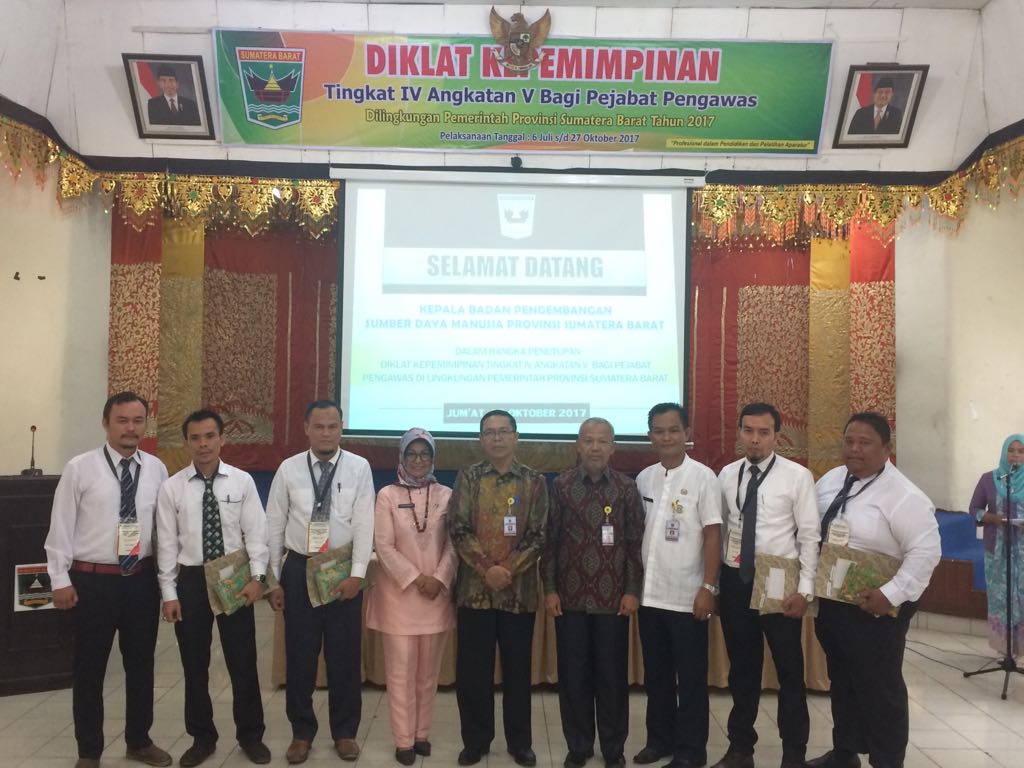 Peserta Terbaik Diklat Kepemimpinan Tk. IV Angkatan V di Lingkungan Pemerintah Provinsi Sumatera Barat 
