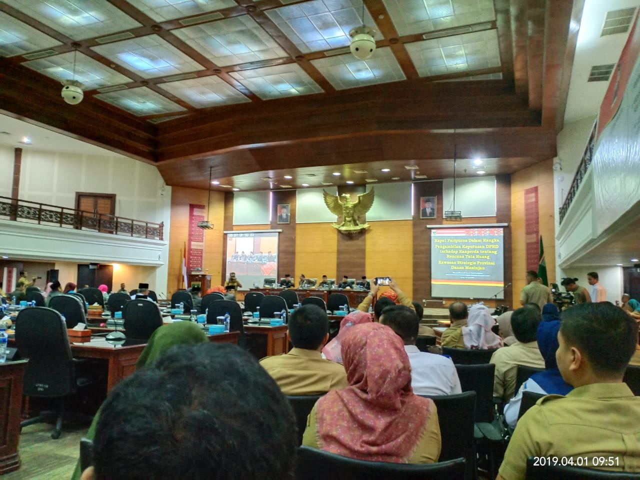 DPRD Sumbar Sahkan Perda Pengelolaan Kawasan Danau Maninjau