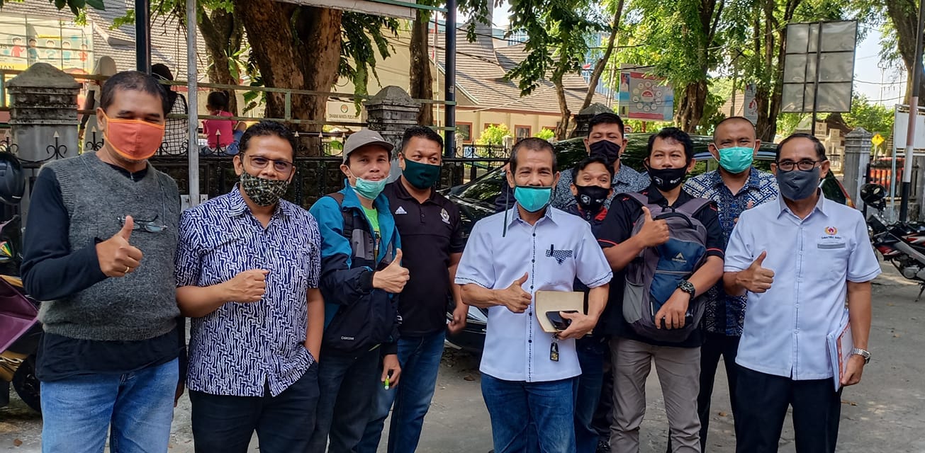 KONI SUMBAR KEMBALIKAN DANA 16 M KE KAS DAERAH