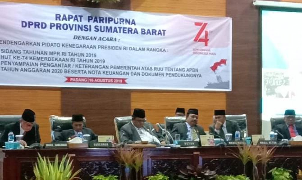 DPRD Sumbar Dengarkan Pidato Kenegaraan Presiden RI
